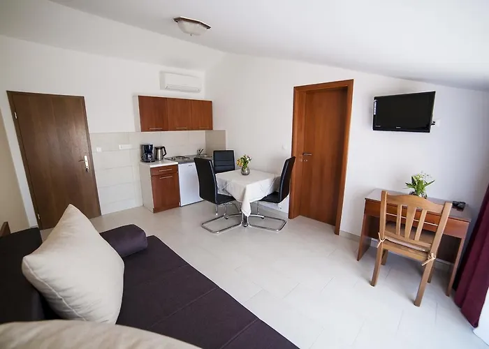 Guest house Katarina 3*