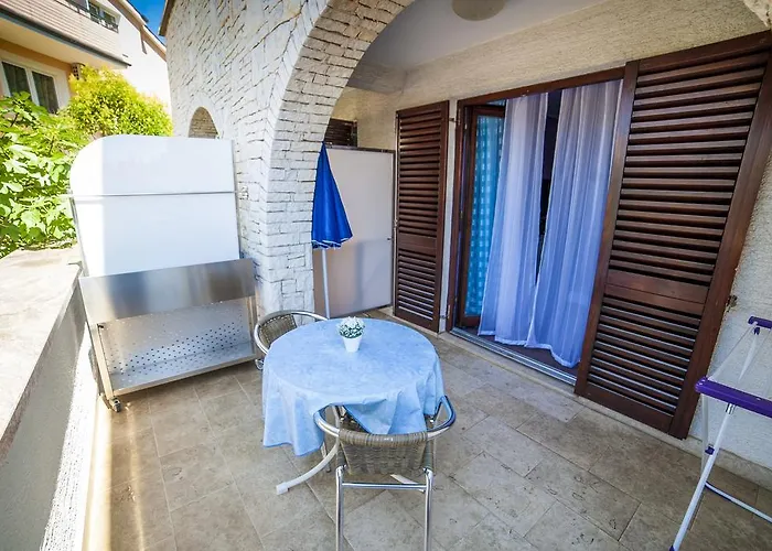 Katarina Guest house 3*